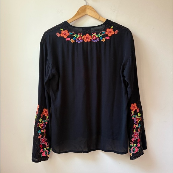 Misa Los Angeles Black Floral Embroidered Top - Picture 11 of 12